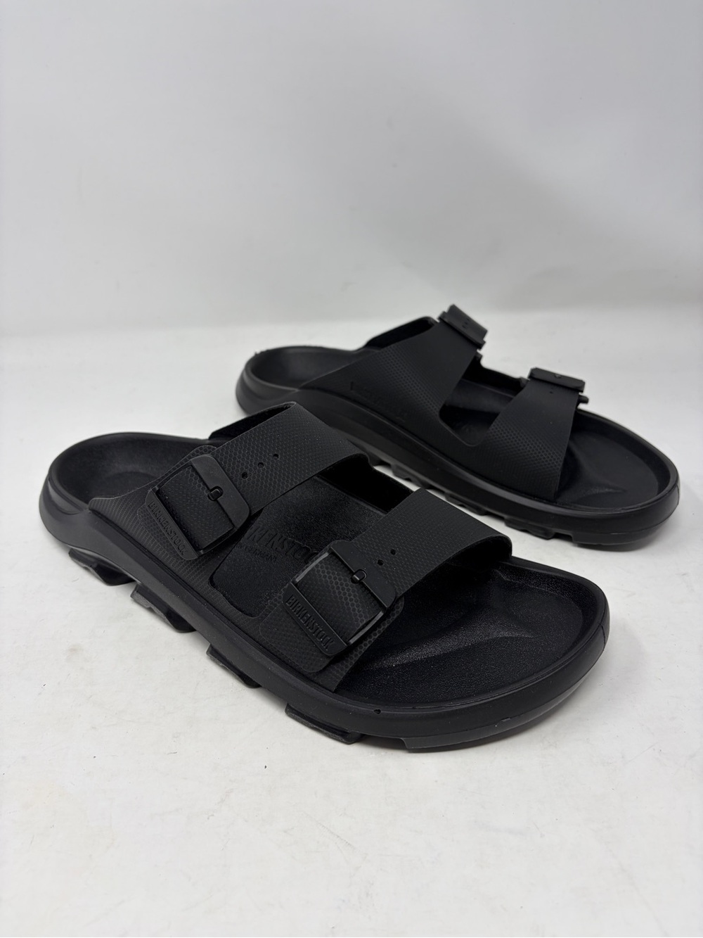Birkenstock Mogami Terra 2 Apex Black Strap Men’s EUR 44 NEW w/ tags No box